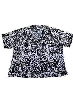 Laura Ashley Black White Abstract Print Short Sleeve Blouse 2X Plus Size Vneck
